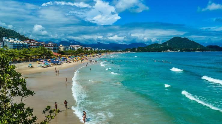 Apto Praia Grande Ubatuba Area Nobre Com Toda Comodidade Para Voce E Sua Familia ! Exterior photo
